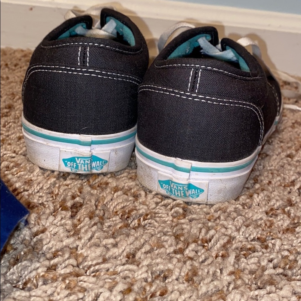 Vans - Picture 2 of 4